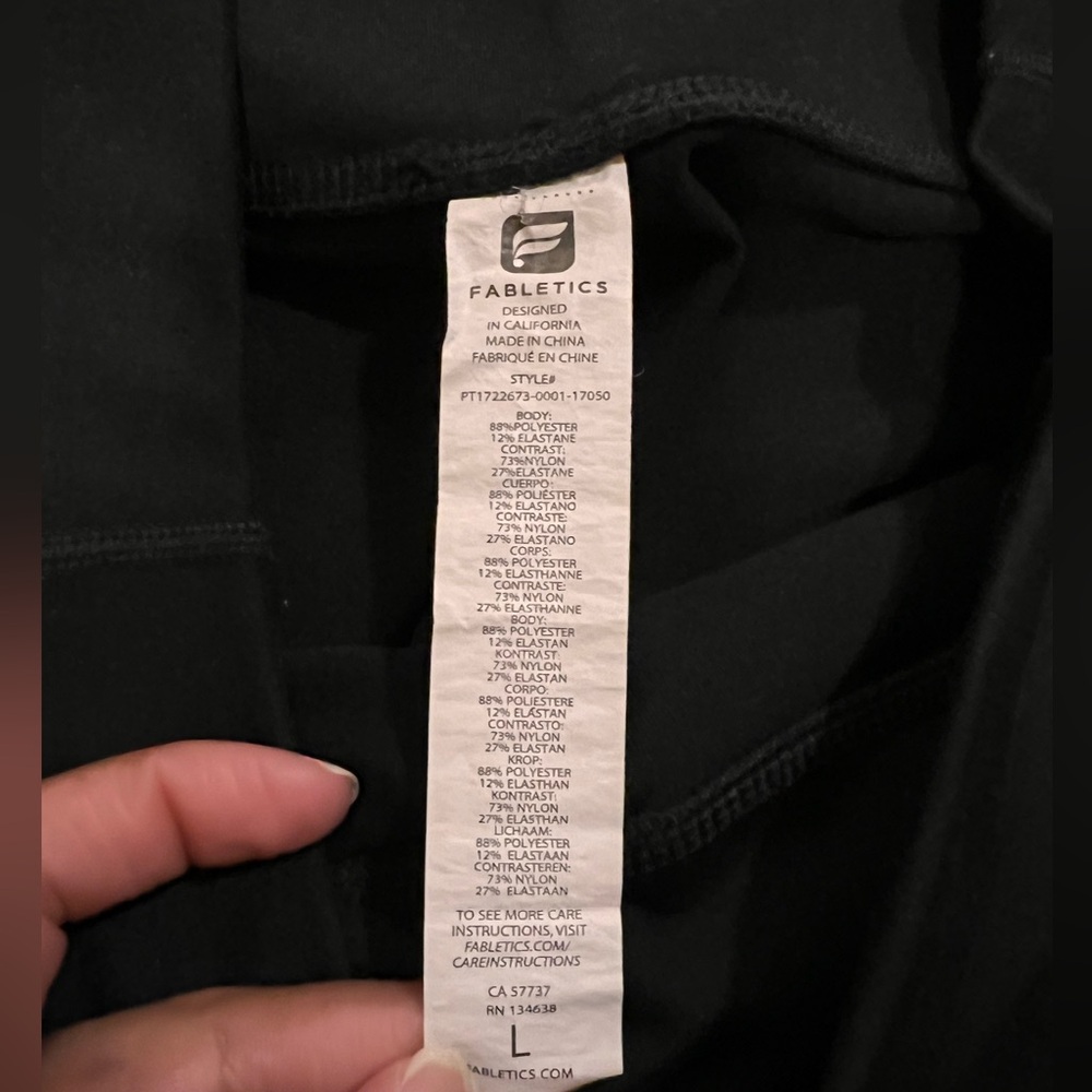 Fabletics bundle!! - Picture 5 of 16